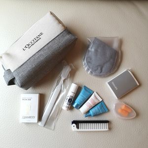L'occitane, Clarins, Makeup pouch